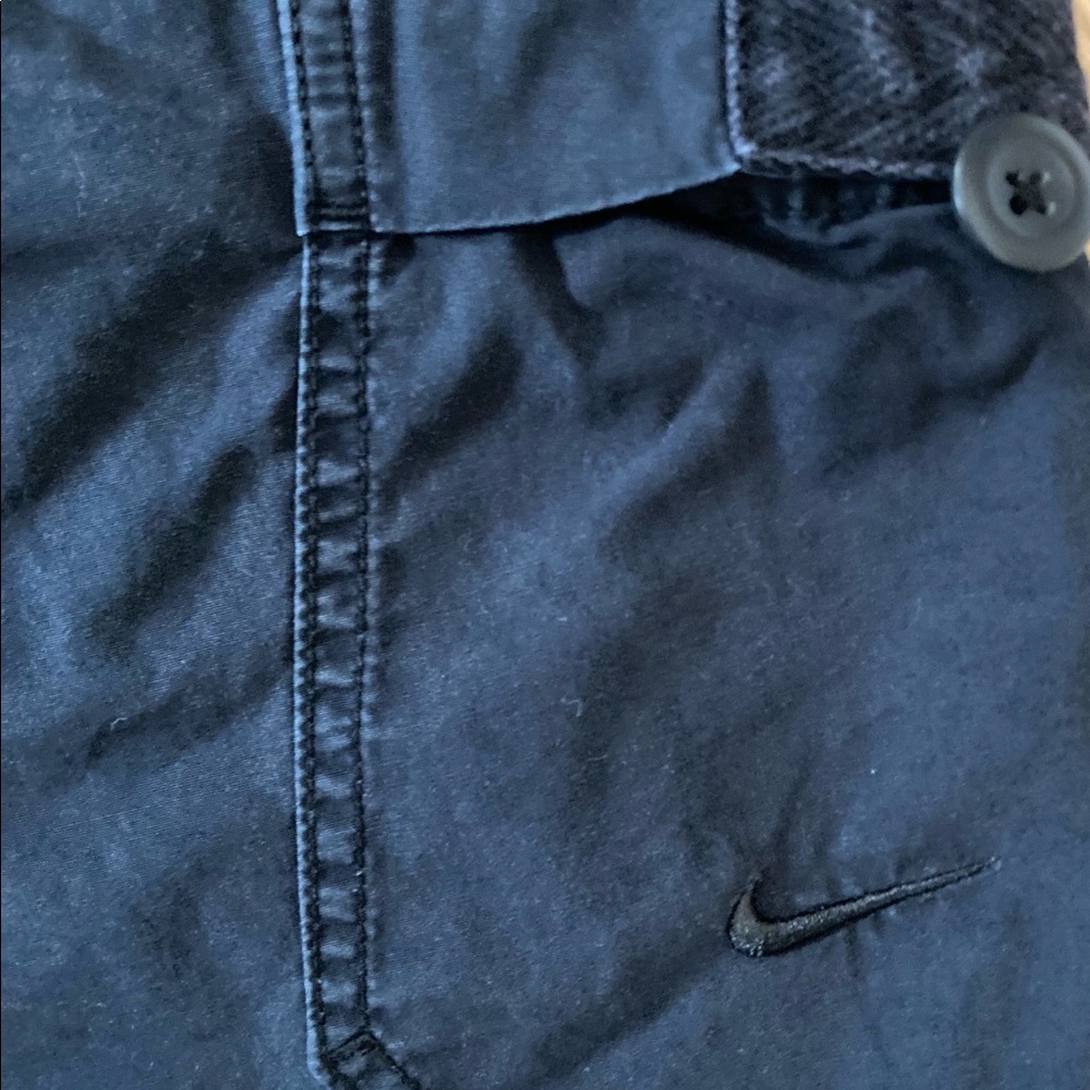 Nike Cargo Shorts With Draw String Size Medium - image 4